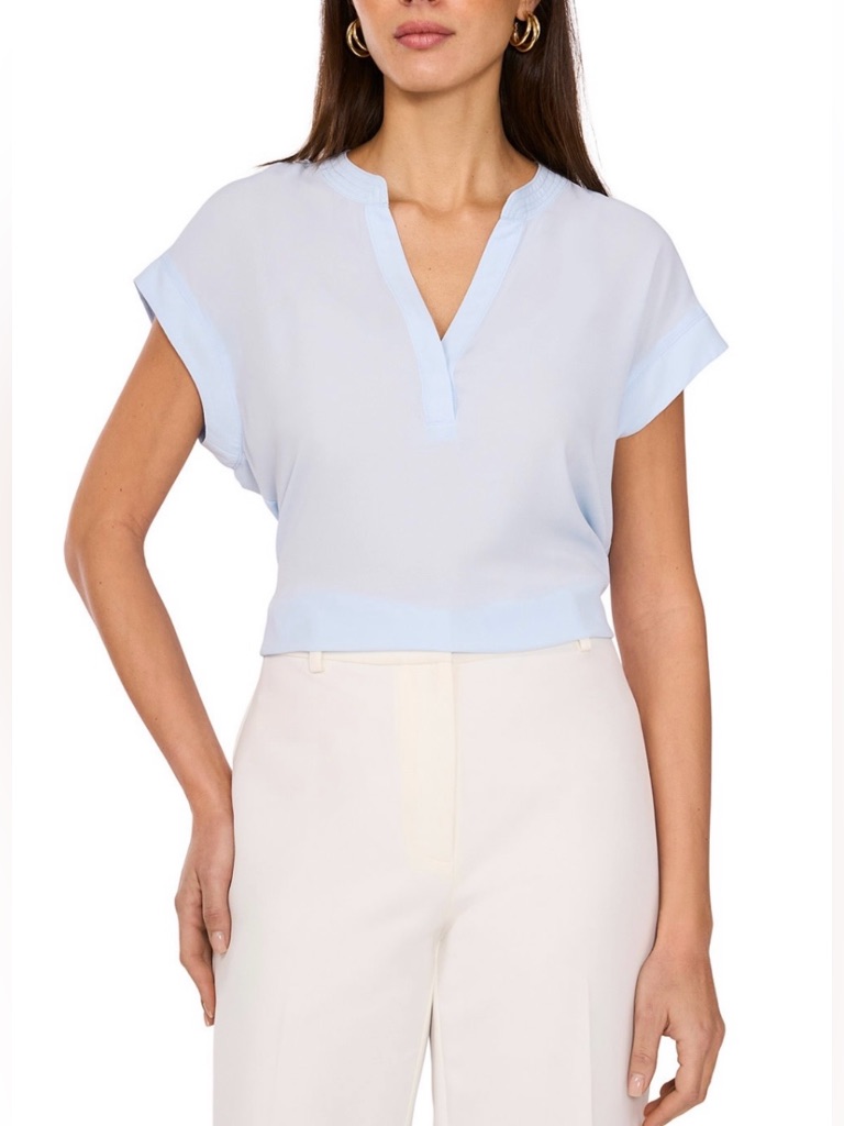 Vince Camuto Light Blue Split Neck Short Sleeve Blouse